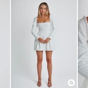The ultimate muse pearl dress in white. Size medium